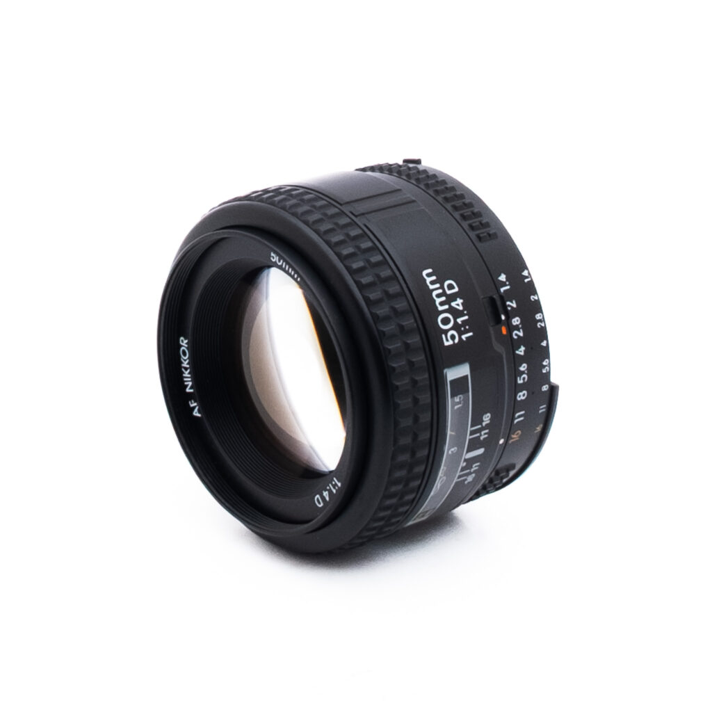 Nikon 50mm f14D-2 Nikon AF Nikkor 50mm f/1.4 D - Käytetty