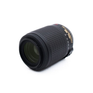 Nikon 55-200mm f4-56G ED DX VR-2 Nikon AF-S Nikkor DX 55-200mm f/4-5.6 G ED VR - Käytetty
