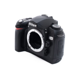 Nikon D70-4 Nikon D70 - Käytetty