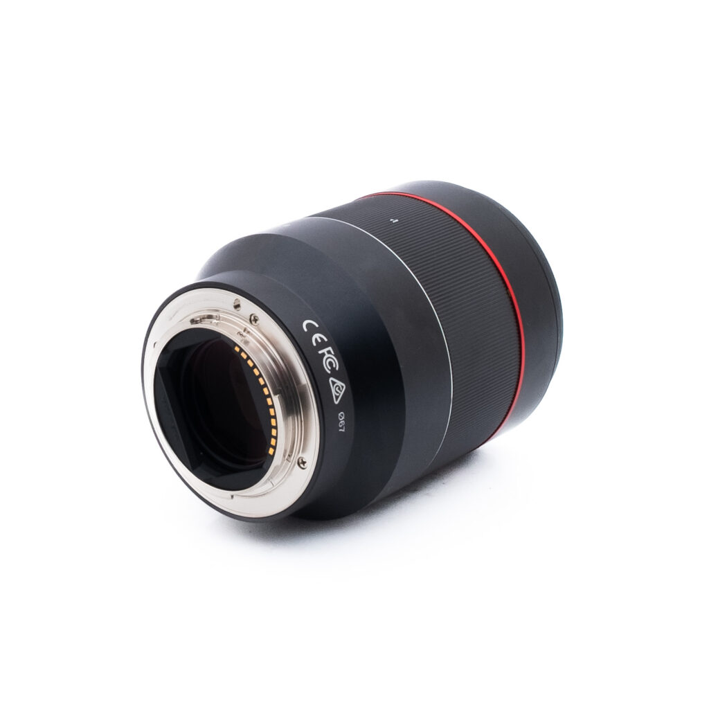 Samyang 50mm f14 FE-1 Samyang AF 50mm f/1.4 Sony FE (Kunto K5, Takuu 6kk) - Käytetty
