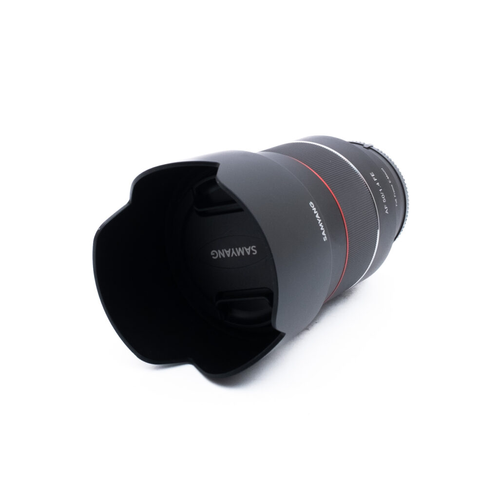 Samyang 50mm f14 FE-3 Samyang AF 50mm f/1.4 Sony FE (Kunto K5, Takuu 6kk) - Käytetty