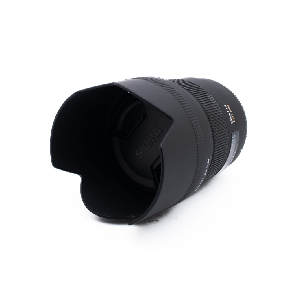 Sigma 85mm f14 DG HSM Nikon-3 Sigma 85mm f/1.4 EX DG HSM Nikon F - Käytetty
