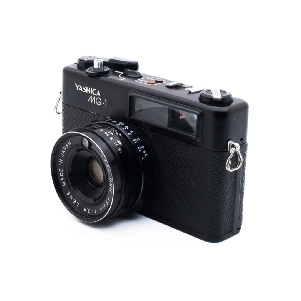 Yashica MG-1-5 Yashica MG-1 -filmikamera - Käytetty