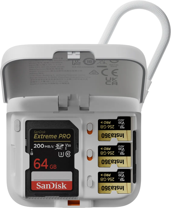 800q-02_134847 Insta360 2-in-1 Card Reader + Case -kortinlukija ja kotelo