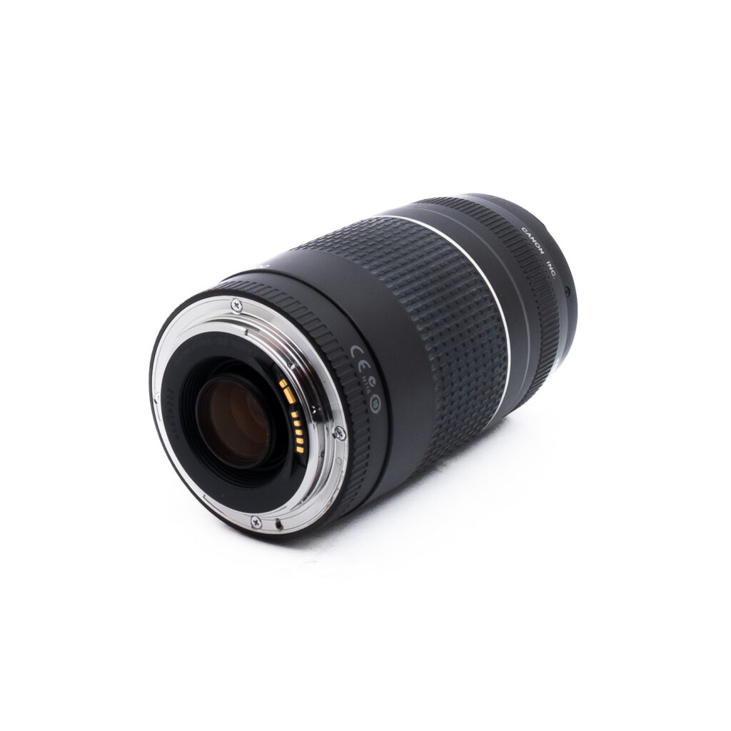 Canon EF 75-300mm f/4-5.6 III - Käytetty