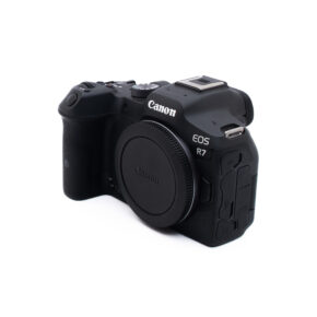 Canon EOS R7 - Käytetty