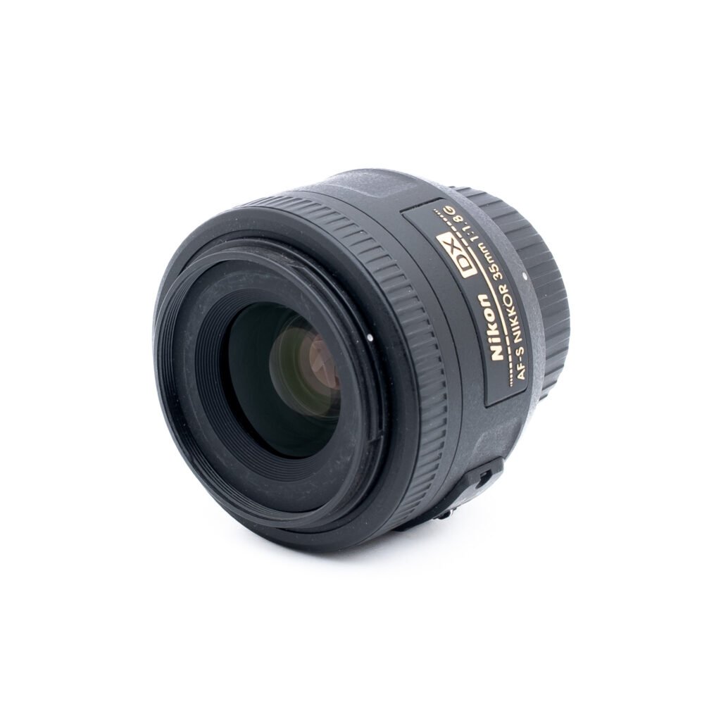 Nikkor-DX-35mm-f1.8-2 Nikon AF-S Nikkor 35mm f/1.8 G DX - Käytetty