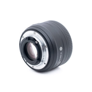 Nikkor-DX-35mm-f1.8-3 Nikon AF-S Nikkor 35mm f/1.8 G DX - Käytetty