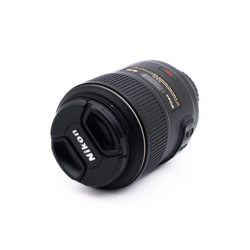 Nikon 105mm f28G ED VR-3-3 Nikon AF-S Micro-Nikkor 105mm f/2.8G VR ED - Käytetty
