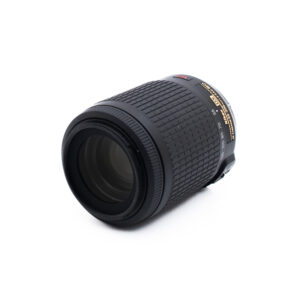 Nikon 55-200mm f4-56G ED DX-2-3 Nikon AF-S Nikkor DX 55-200mm f/4-5.6 G ED VR - Käytetty