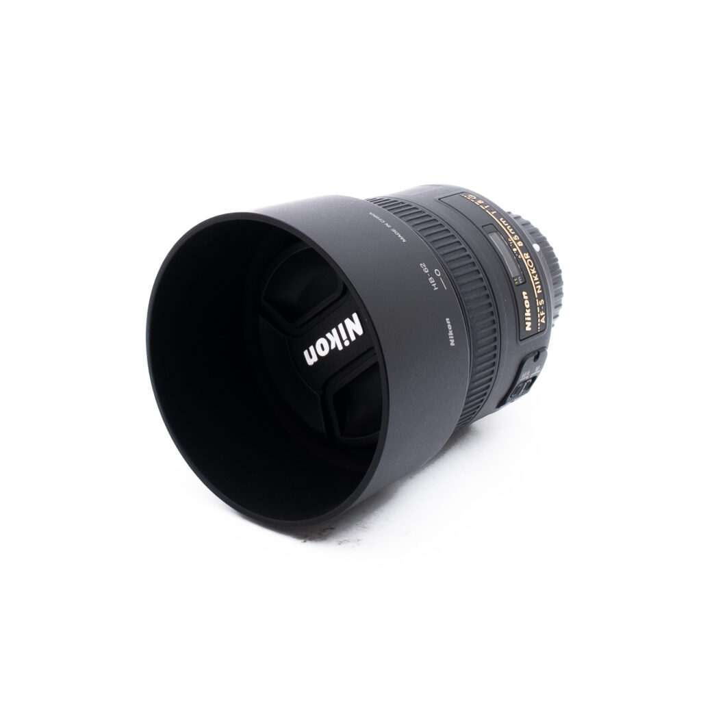 Nikon 85mm f18 G-3 Nikon AF-S Nikkor 85mm f/1.8 G - Käytetty