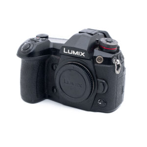 Panasonic-Lumix-G9 Sony A7S II - Käytetty