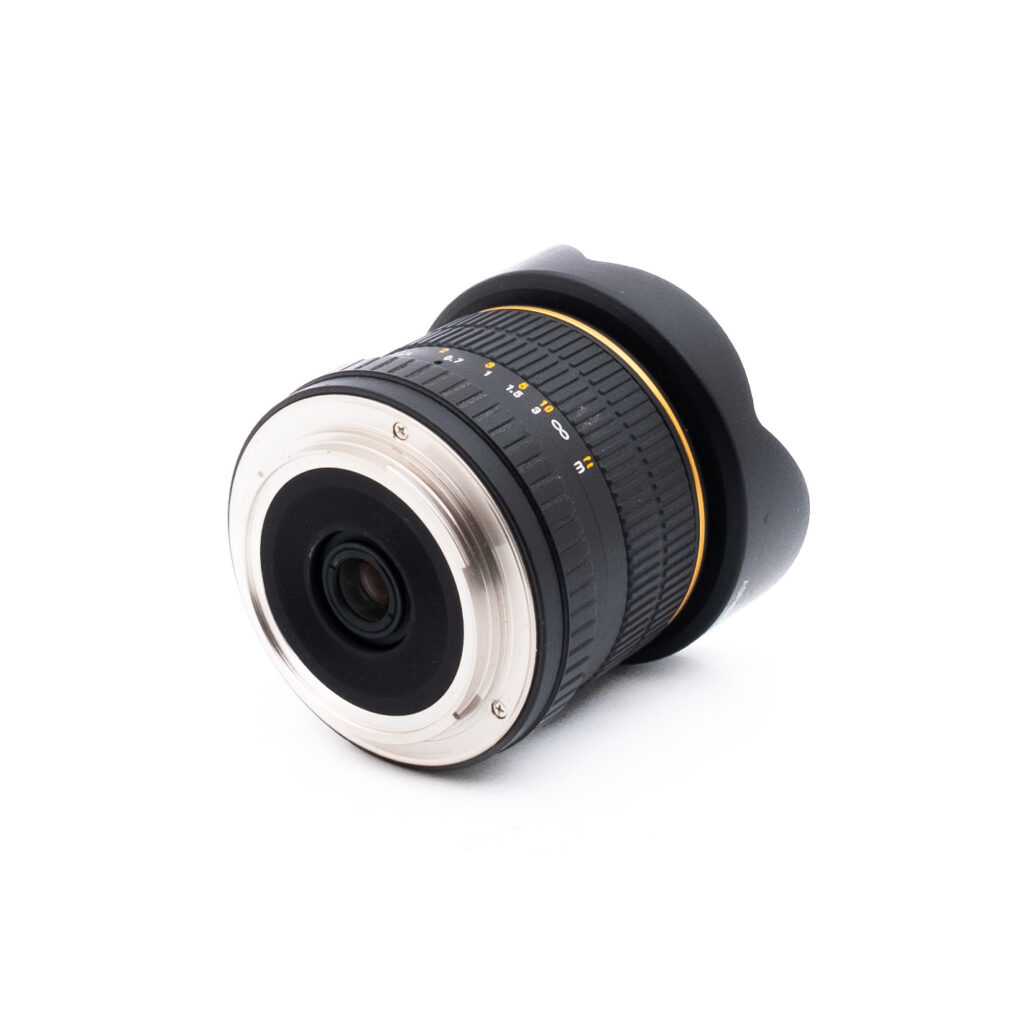Samyang 8mm f35-1 Samyang 8mm f/3.5 Fisheye CS Canon EF-S - Käytetty