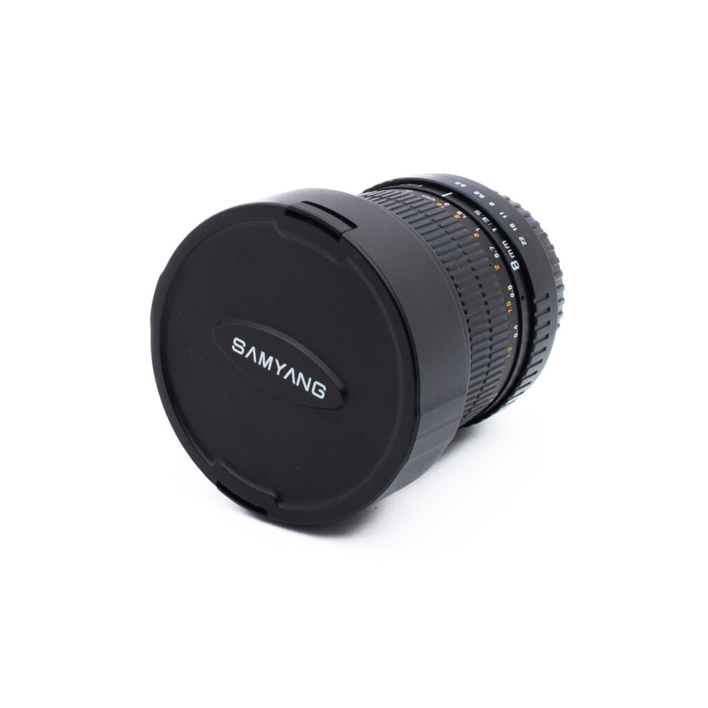 Samyang 8mm f35-3 Samyang 8mm f/3.5 Fisheye CS Canon EF-S - Käytetty