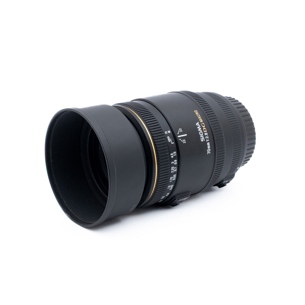 Sigma-70mm-f2.8-DG-Macro-Canon-1 Sigma 70mm f/2.8 EX DG Macro Canon EF - Käytetty