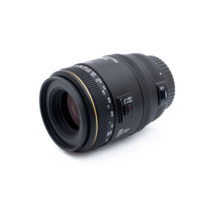 Sigma-70mm-f2.8-DG-Macro-Canon-2 Sigma 70mm f/2.8 EX DG Macro Canon EF - Käytetty
