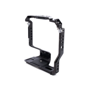 SmallRig 3594 Cage for Sony A7 IV, A7S III, A7R IV & A1 w/ VG-C4EM - Käytetty