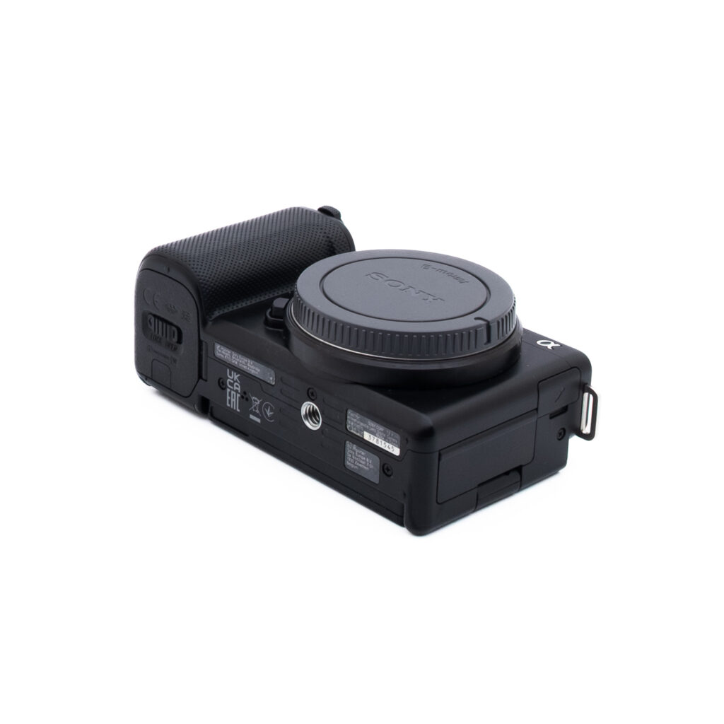 Sony ZV-E10 1545 Sony ZV-E10 – Käytetty