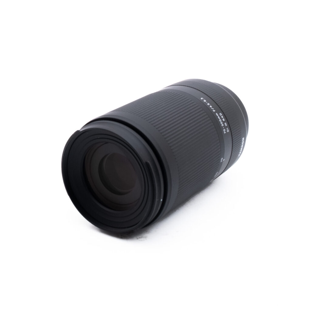 Tamron 70-300mm f45-63 Di III RXD Sony-2 Tamron 70-300mm f/4.5 - 6.3 Di III RXD Sony FE – Käytetty
