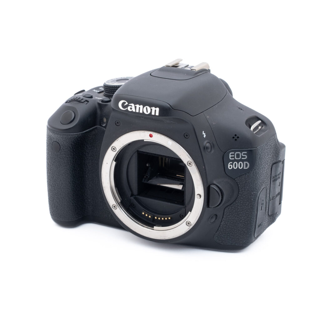 Canon-EOS-600D-2 Canon EOS 600D - Käytetty