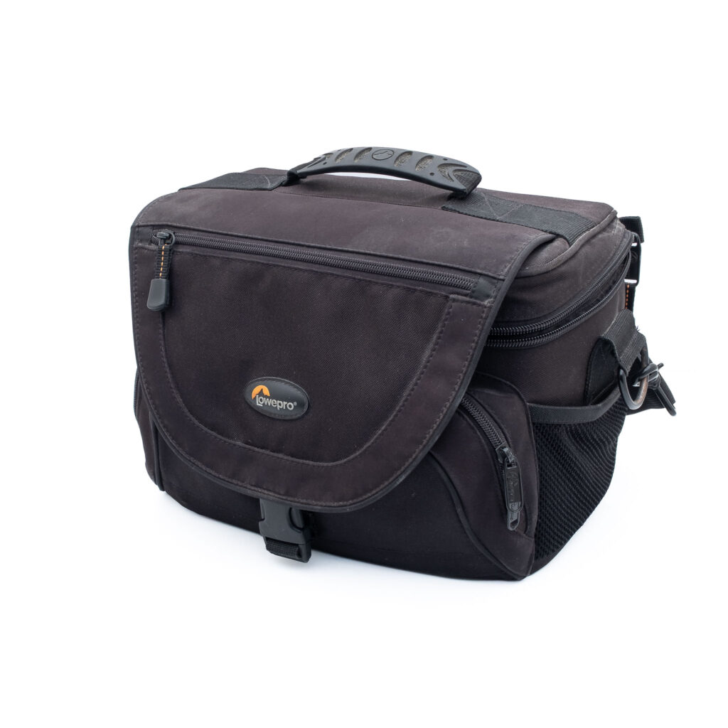 Lowepro-Nova4-AW-1 Lowepro Nova 4 AW - Käytetty