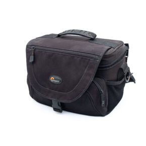 Lowepro Nova 4 AW - Käytetty