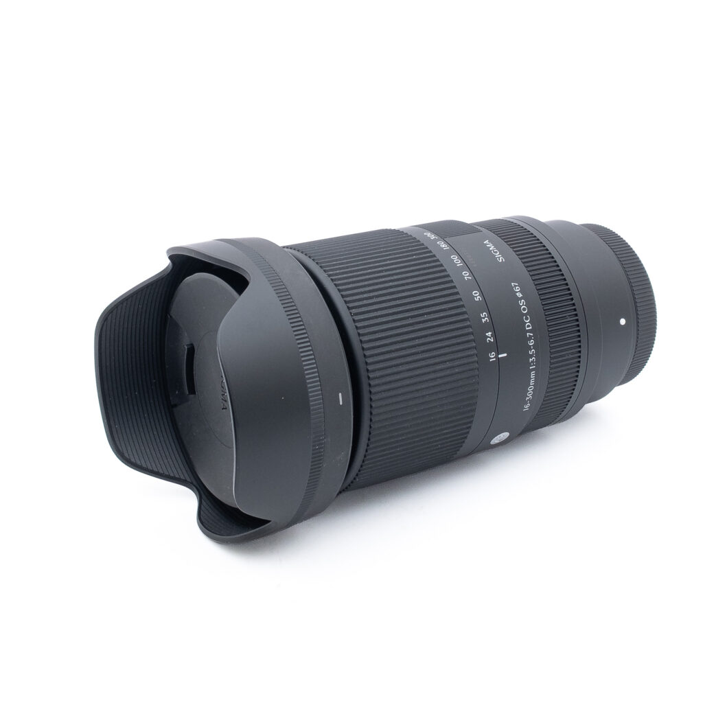 Sigma 16-300mm f/3.5 - 6.7 C DC OS Fuji X - Käytetty