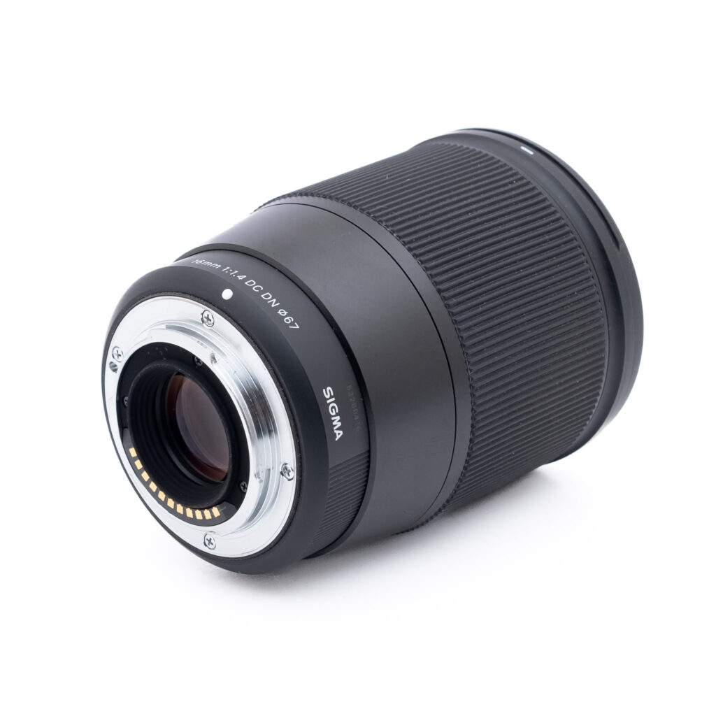 Sigma 16mm f/1.4 DC DN C MFT - Käytetty