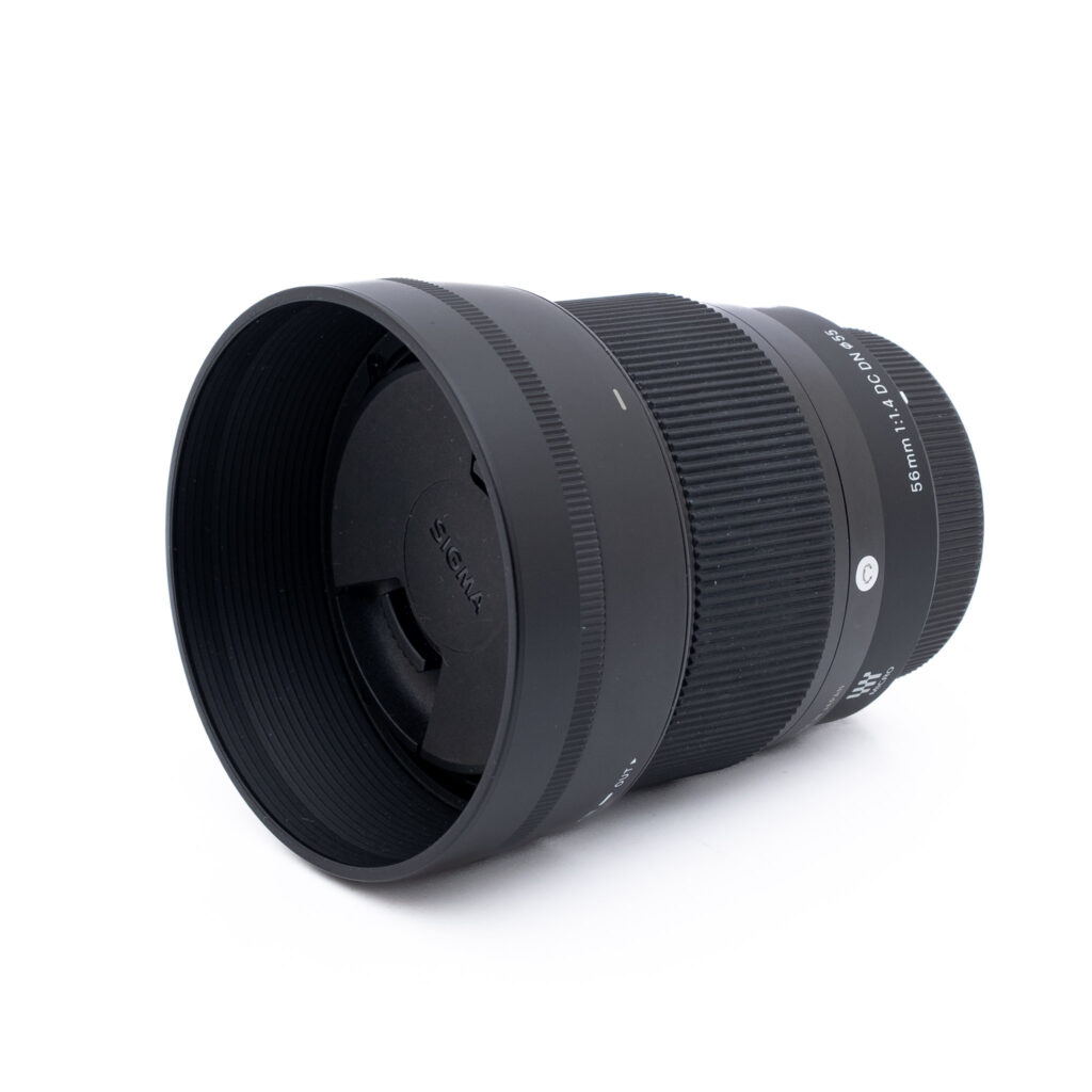 Sigma-56mm-f1.4-DC-DN-MFT-1 Sigma 56mm f/1.4 DC DN C MFT - Käytetty