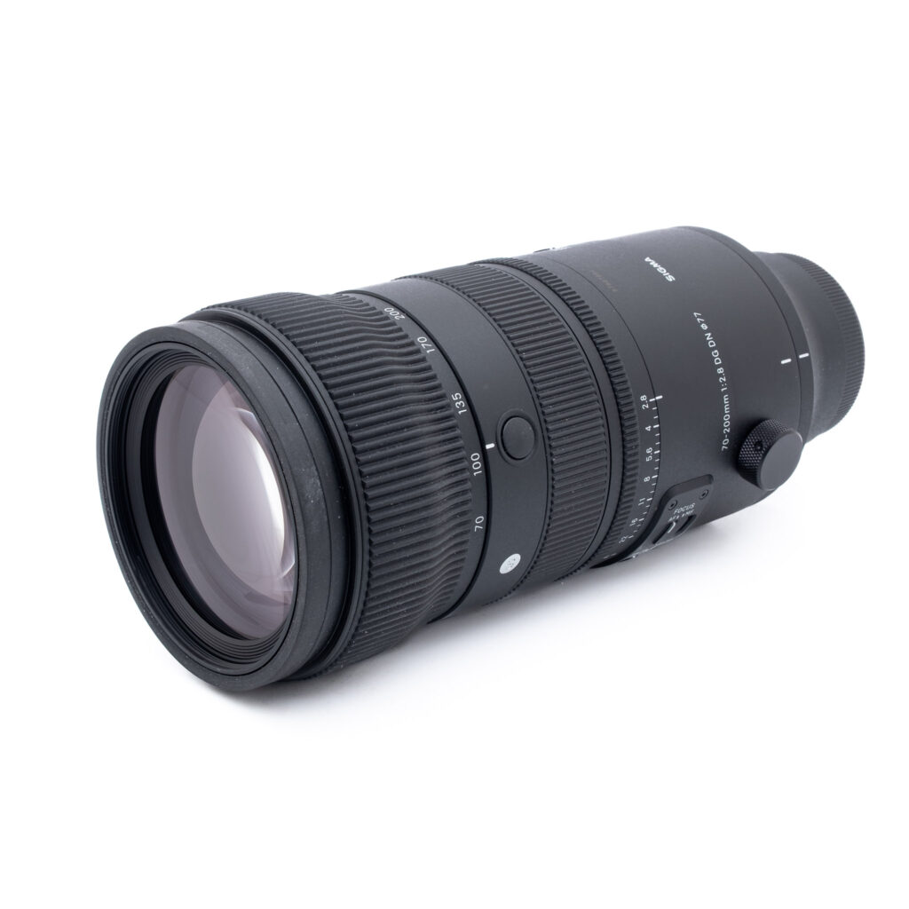 Sigma-70-200mm-f2.8-DG-DN-Sony-2 Sigma 70-200mm f/2.8 DG DN OS Sport Sony FE - Käytetty