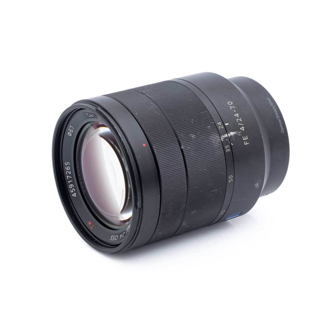 Sony-FE-24-70mm-f4-2 Sony FE 24-70mm f/4 Vario-Tessar ZA OSS - Käytetty