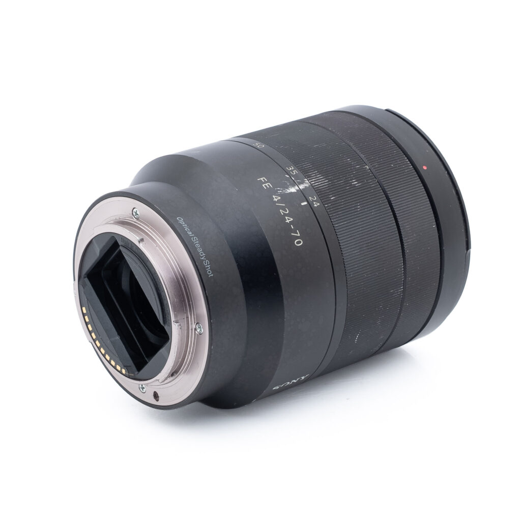 Sony-FE-24-70mm-f4-3 Sony FE 24-70mm f/4 Vario-Tessar ZA OSS - Käytetty