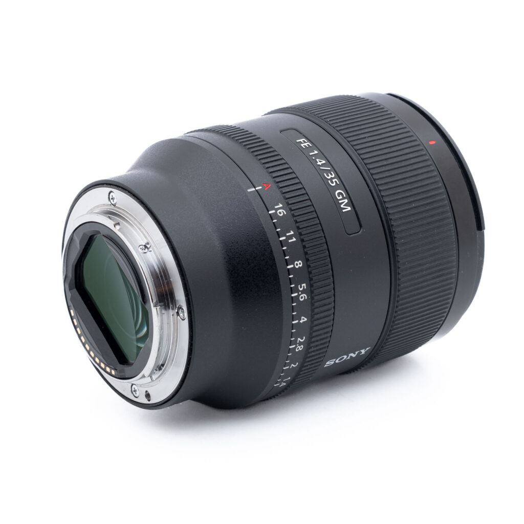 Sony-FE-35mm-f1.4-GM-3 Sony FE 35mm f/1.4 GM - Käytetty