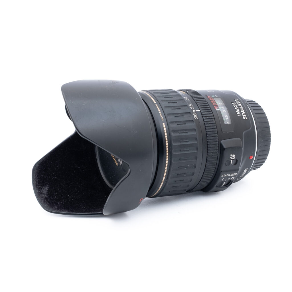 Canon EF 28-135mm f/3.5-5.6 IS USM - Käytetty