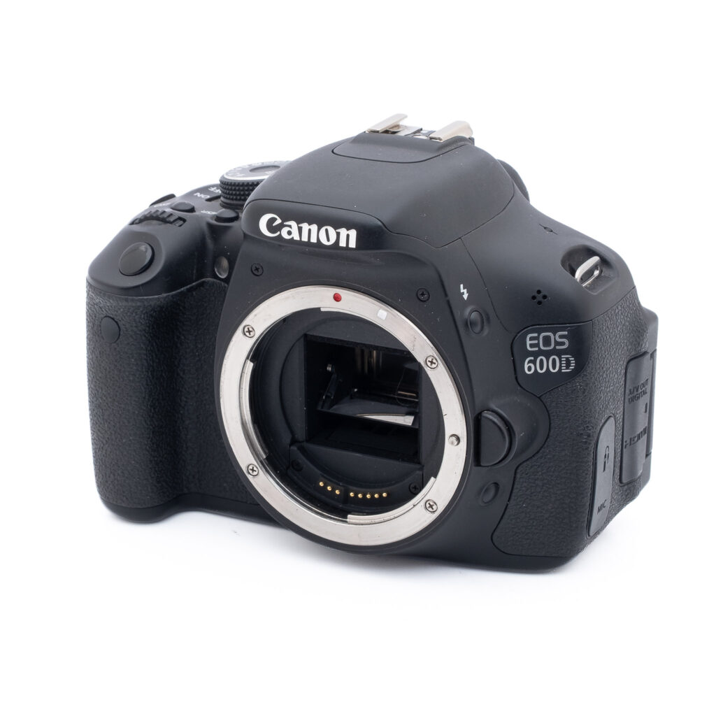 Canon-EOS-600D-6760-2 Canon EOS 600D - Käytetty