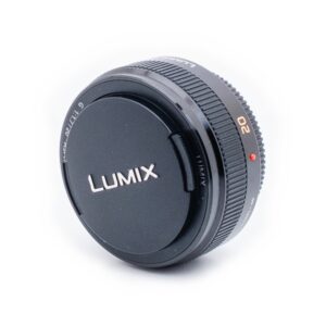 LUmix 20mm f17_1 Panasonic Lumix G 20mm f/1.7 - Käytetty