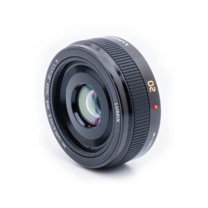 LUmix 20mm f17_2 Panasonic Lumix G 20mm f/1.7 - Käytetty