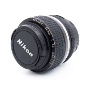 Nikno AI-S 50mm f12_1 Nikon AI-S Nikkor 50mm f/1.2 - Käytetty