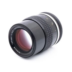 Nikon 135mm f35_2 Nikon AI-S Nikkor 135mm f/3.5 - Käytetty