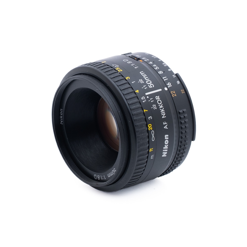 Nikon AF Nikkor 50mm f18 D_2 Nikon AF Nikkor 50mm f/1.8 D - Käytetty