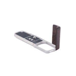 OM-3 kahva_2 SmallRig 5563 L-shaped mount plate with wooden handle for OM System OM-3 - Käytetty