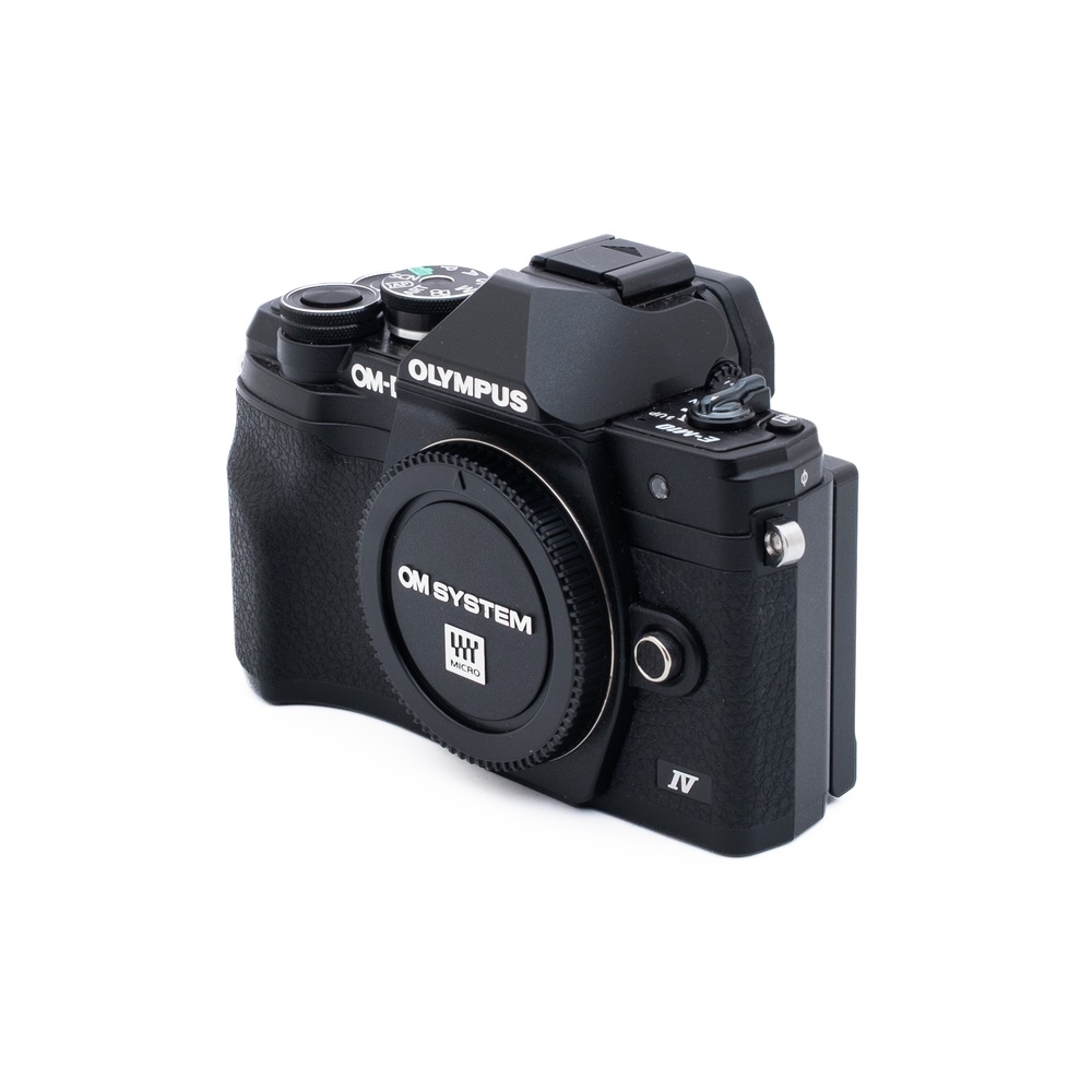 Olympus E-M5 2012_1 Olympus OM-D E-M10 Mark IV - Käytetty