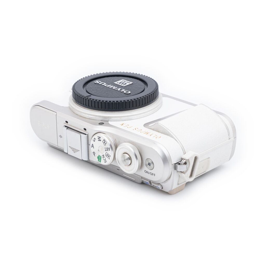 Olympus PEN E-PL9_3 Olympus PEN E-PL9 White / Silver – Second-hand system camera