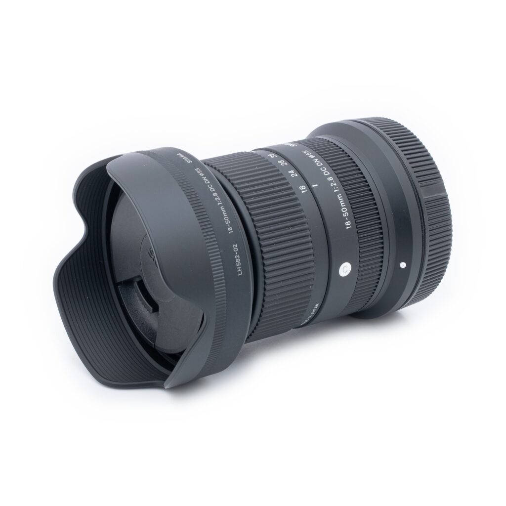 Sigma-18-50mm-f2.8-RF_1 Sigma 18-50mm f/2.8 DC DN C Canon RF-S - Käytetty