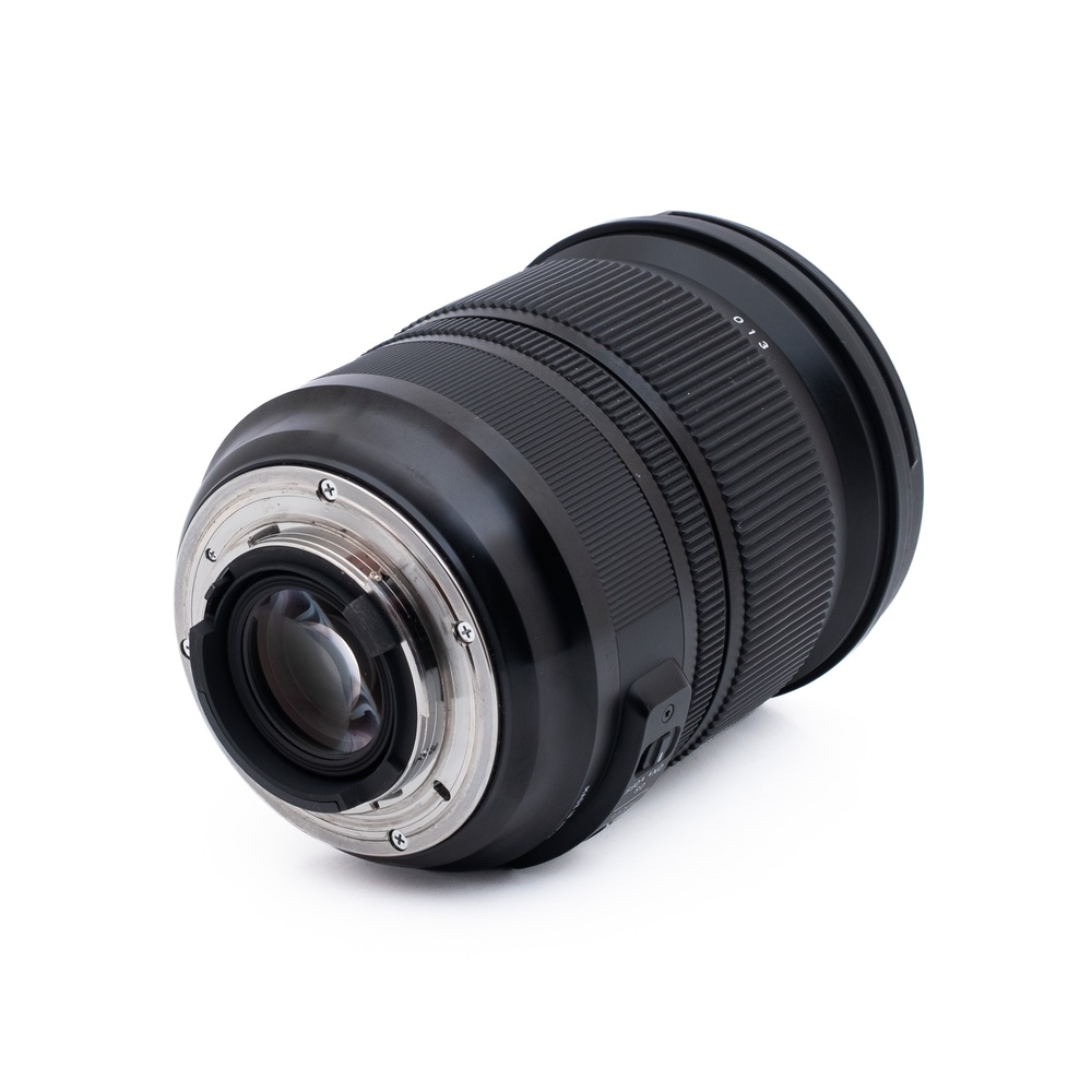 Sigma 24-105mm f4 DG Nikon_3 Sigma 24-105mm f/4 Art DG OS HSM Nikon F - Käytetty
