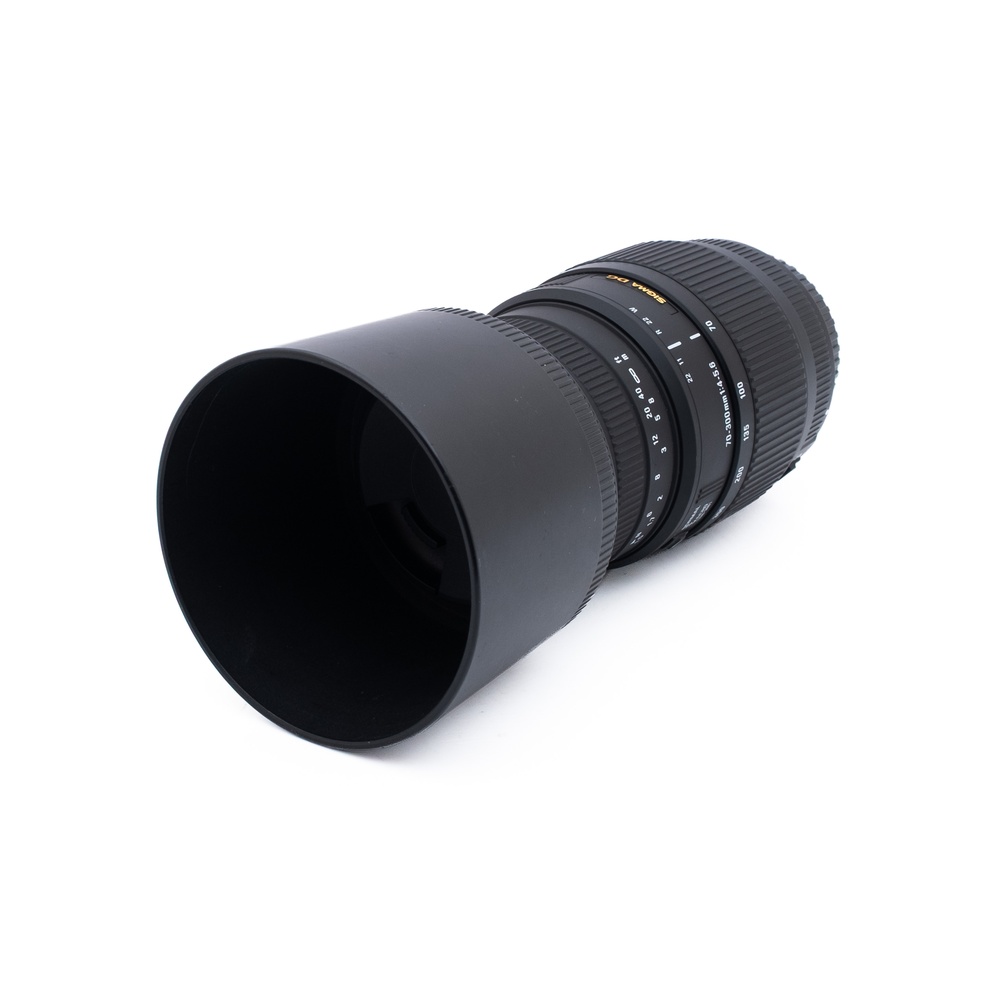 Sigma DG 70-300mm f/4-5.6 Macro Canon EF - Käytetty