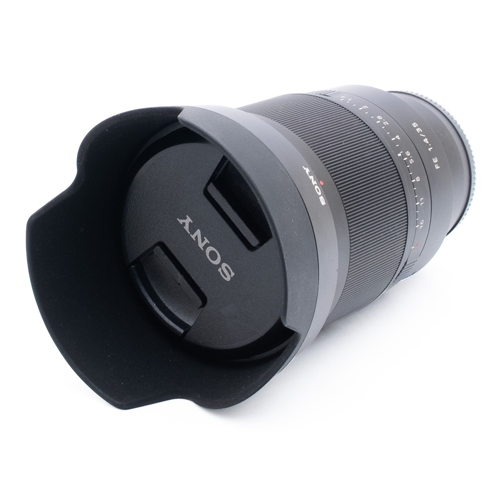 Sony FE Distagon T* 35mm f/1.4 ZA - Käytetty