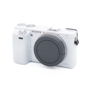 Sony-A6000-1 Sony A6000 valkoinen - Käytetty