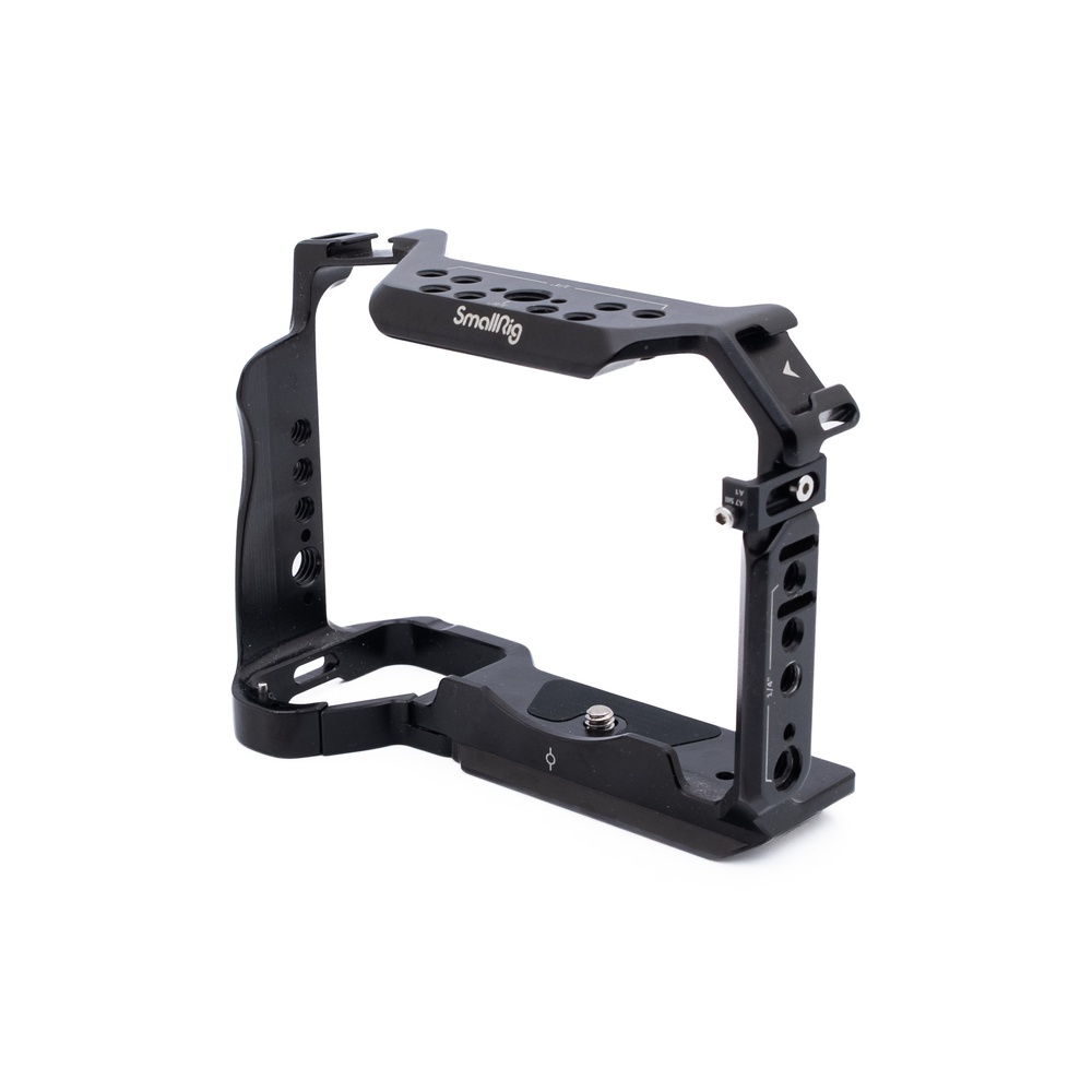 Sony A7 IV Cage_1 SmallRig 3667 Full Cage for Sony A7R V / A7R IV / A7 IV / A7S III / A1 - Käytetty