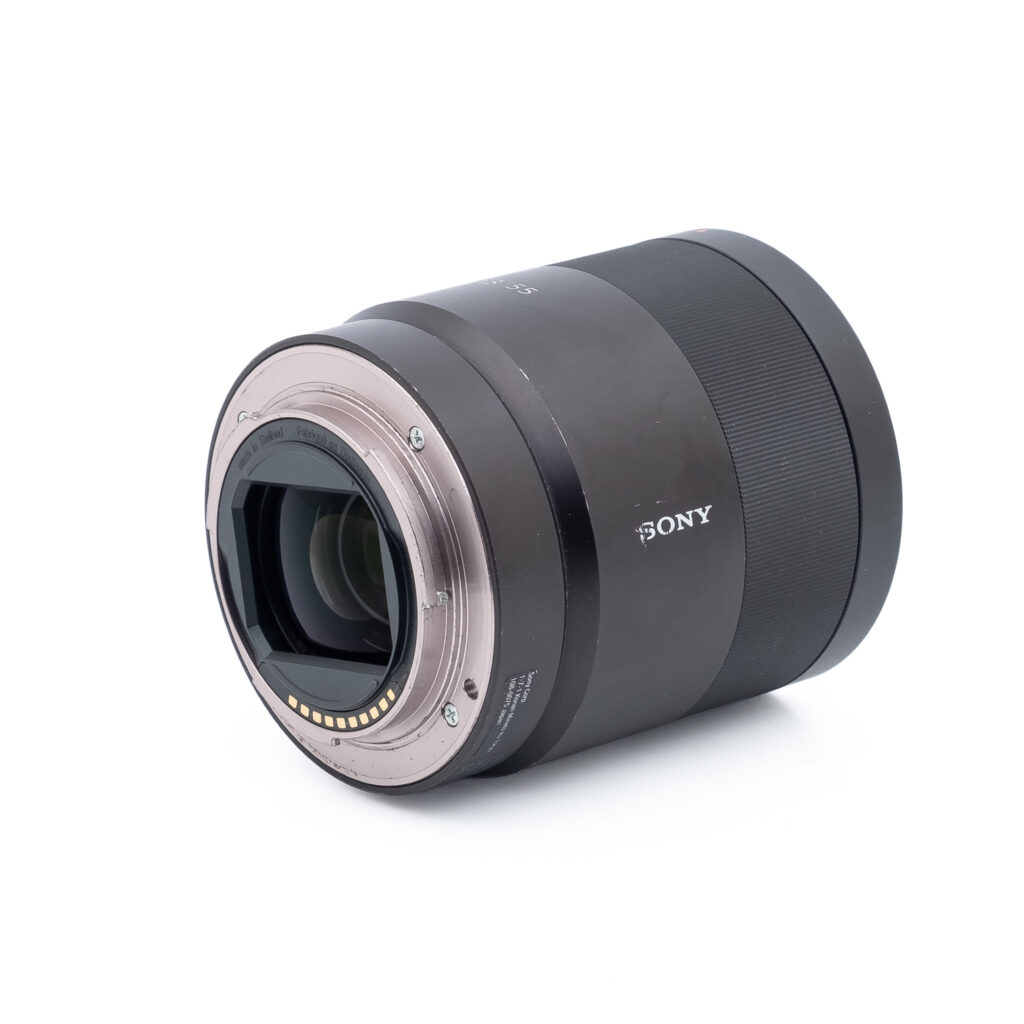 Sony-zeiss-55mm-f1.8-3 Sony FE Sonnar T* 55mm f/1.8 ZA - Käytetty